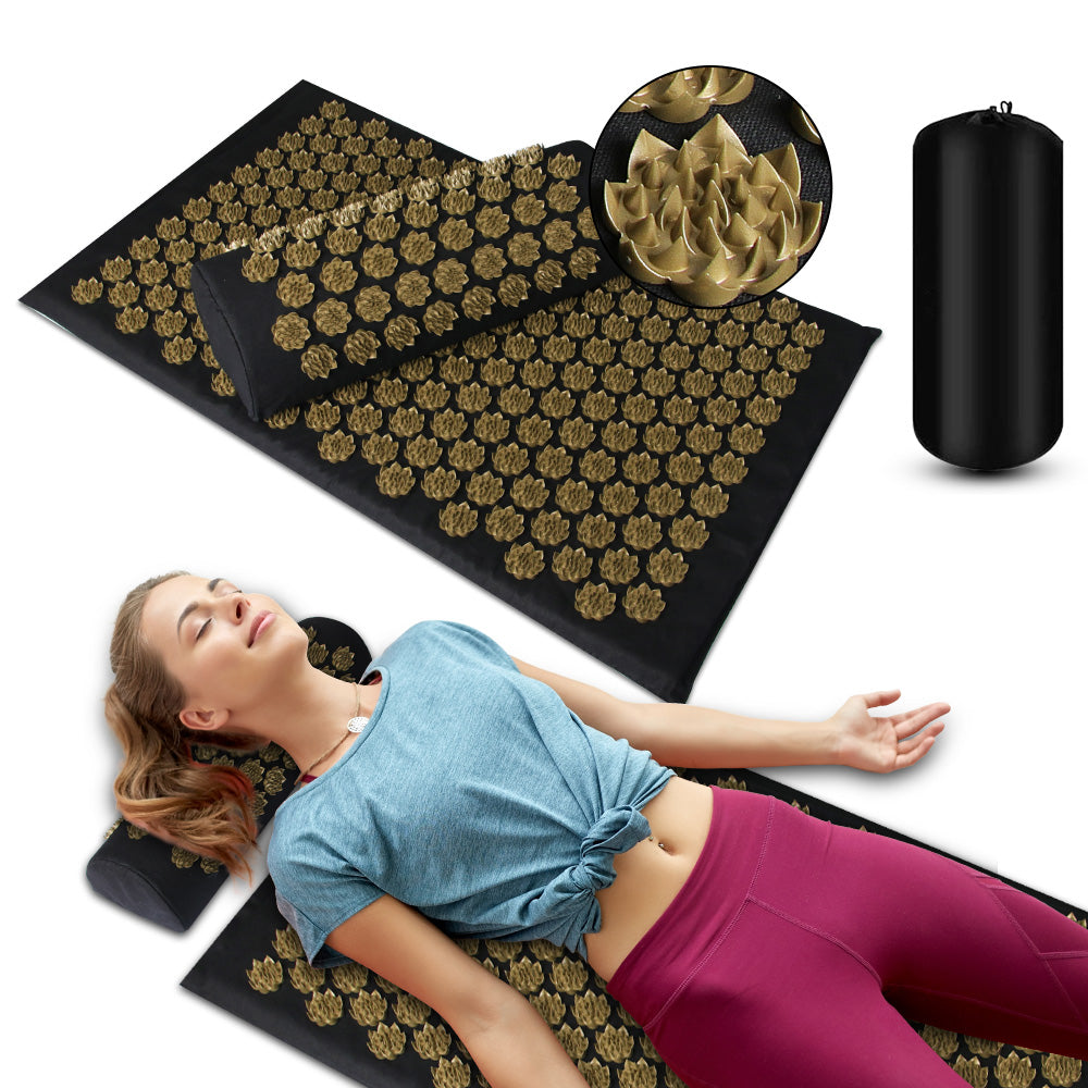 Tapis d'acupression noir et or avec coussin – Maison Sereine